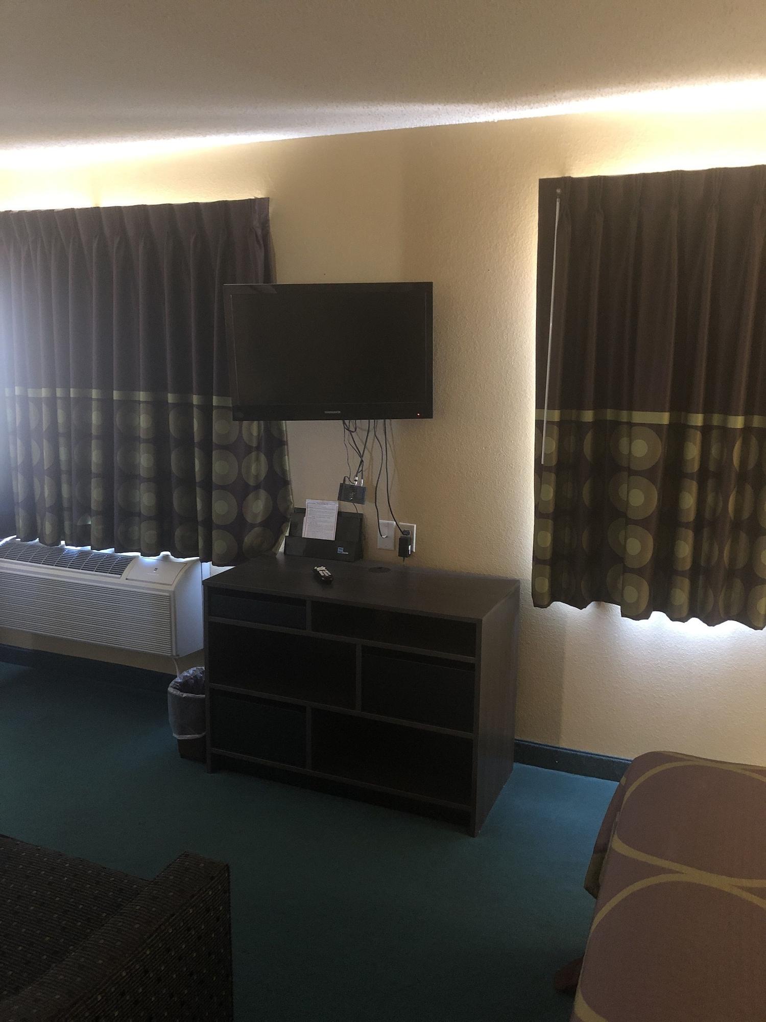 Super 8 By Wyndham Florence Co Eksteriør billede