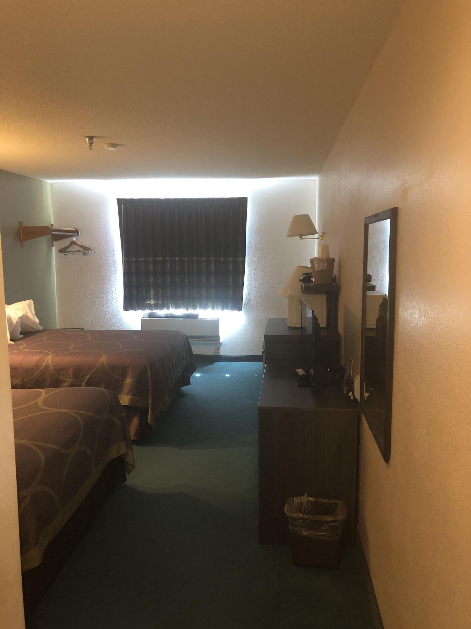 Super 8 By Wyndham Florence Co Eksteriør billede