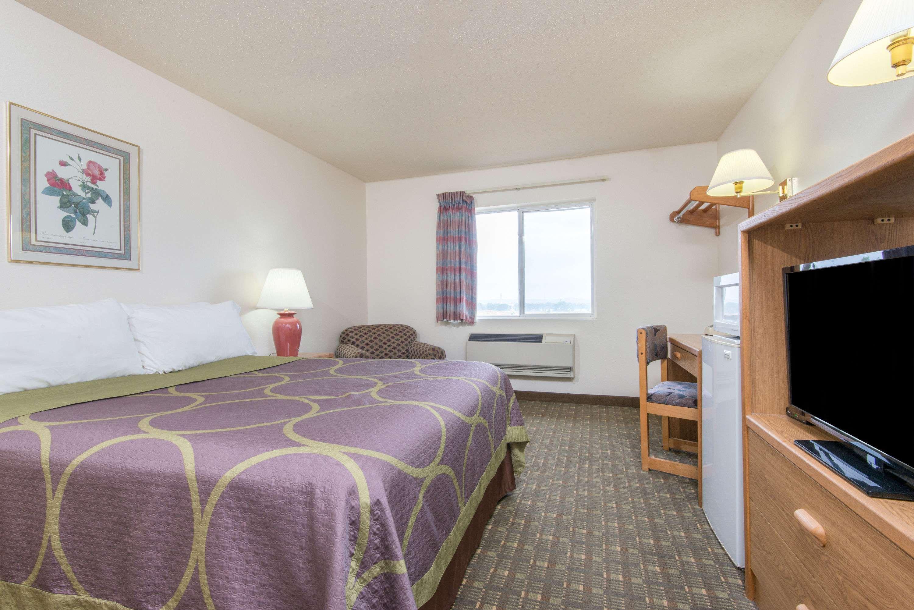 Super 8 By Wyndham Florence Co Eksteriør billede