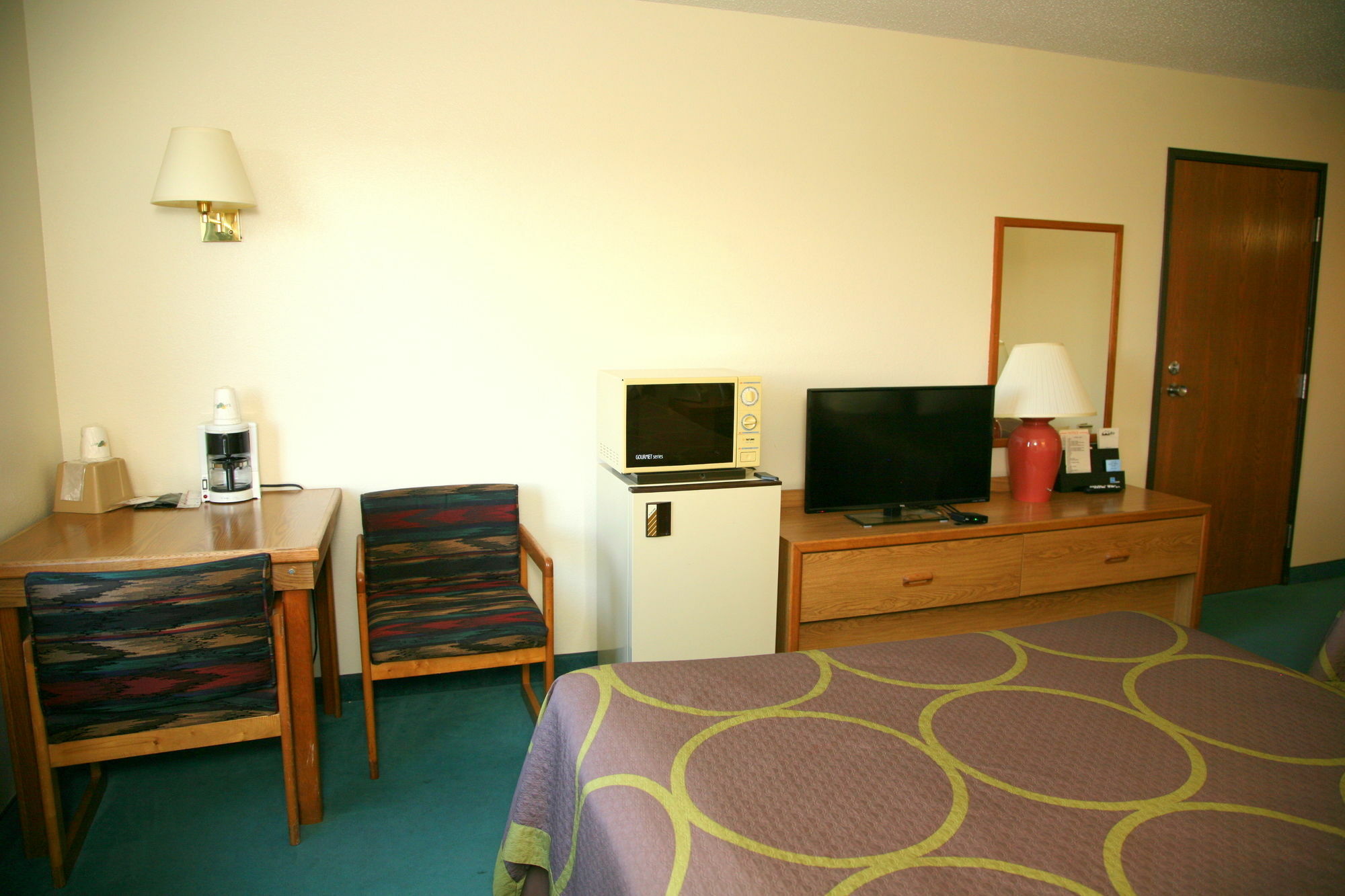 Super 8 By Wyndham Florence Co Eksteriør billede